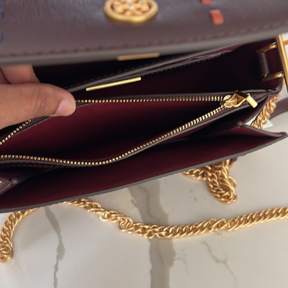 Tory Burch
Woven Plaid
Convertible Shoulder
Bag - Picture 7 of 9